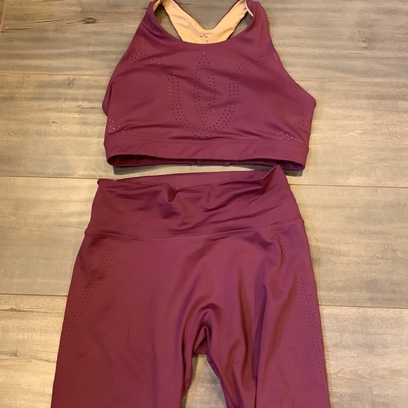 Lit laser cut bra and leggings - Picture 3 of 4